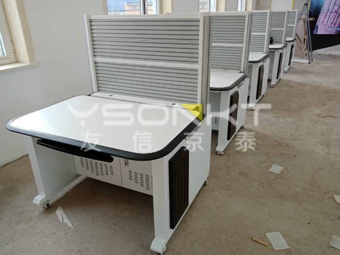 氣象臺操控臺 氣象臺操控臺