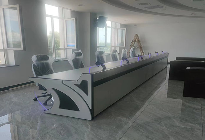 監(jiān)控臺(tái)